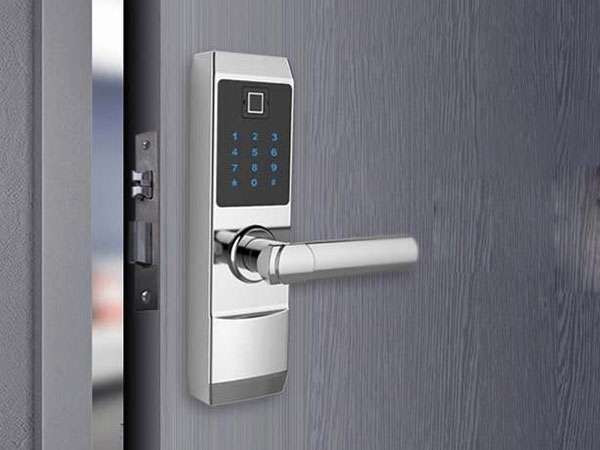 中原24小时上门开锁公司